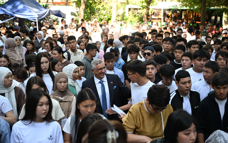 Kırgızistan-Türkiye Manas Üniversitesi'ne 17 bin 322 aday başvurdu